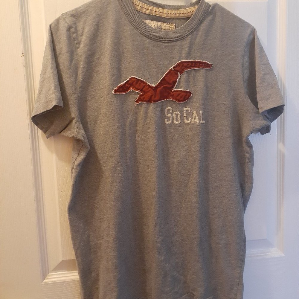 Mens medium hollister shirt